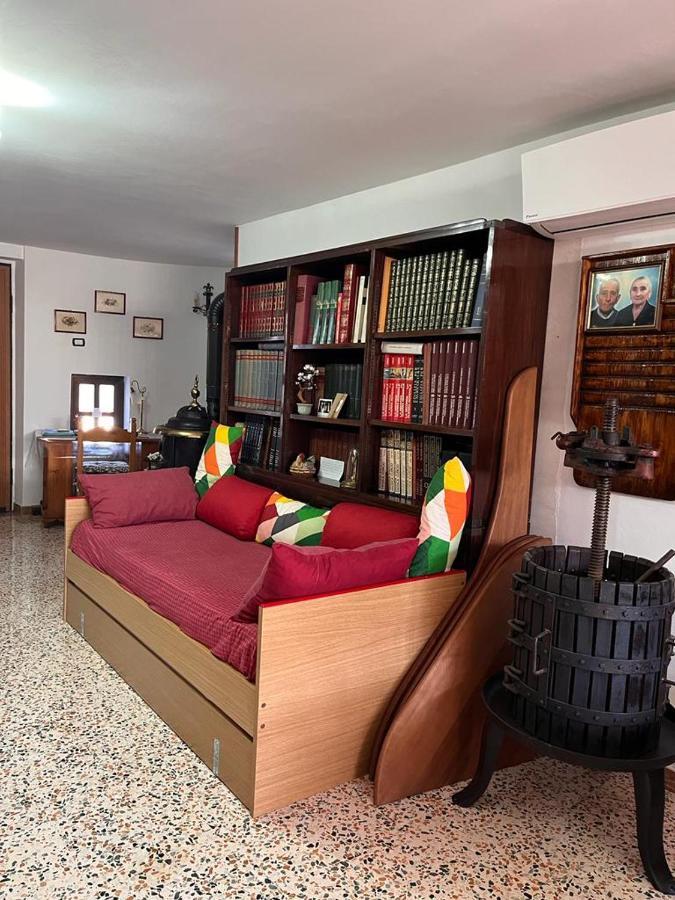 Casa Fra Gli Ulivi Di Giuseppe Guest House Sonnino Exterior photo